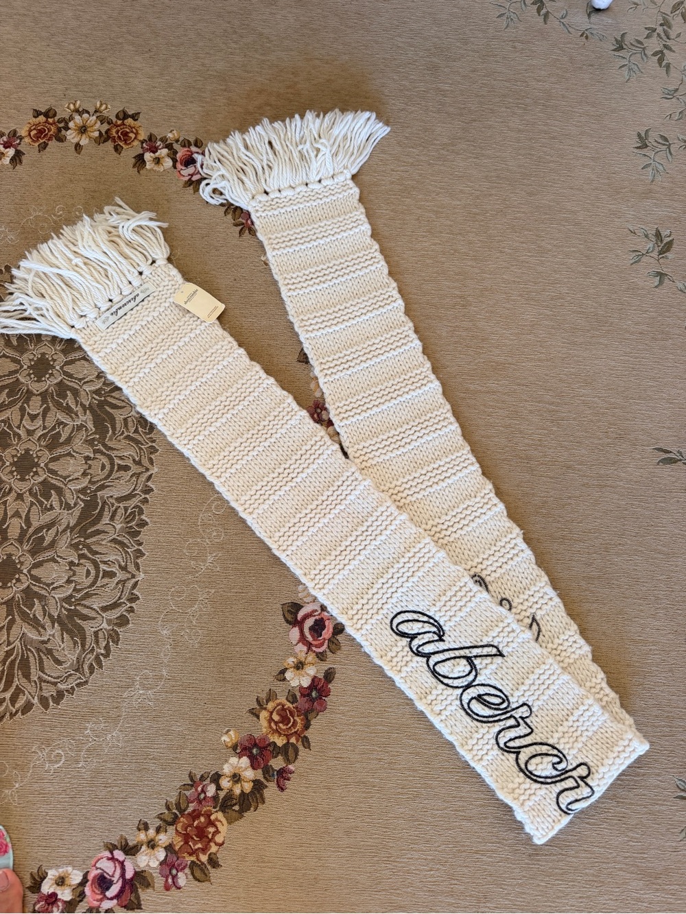 NWT Abercrombie & Fitch Cream Knit Scarf with Fringe